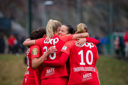 Svava Ros Gudmundsdottir of Brann celebrates