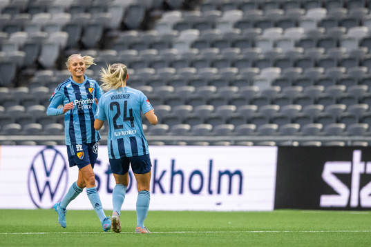 Djurgårdens Sara Lilja Vidlund jublar efter 1-4