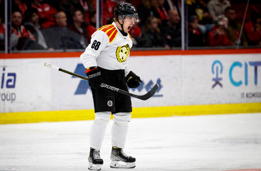 Brynäs Dmytro Timashov gör 0-1 och jublar