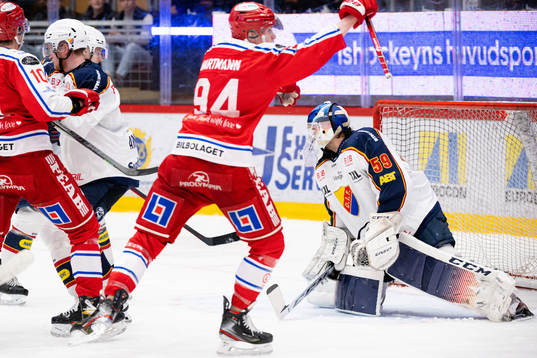 Timrås Sebastian Hartmann gör 1-2 bakom Djurgårdens