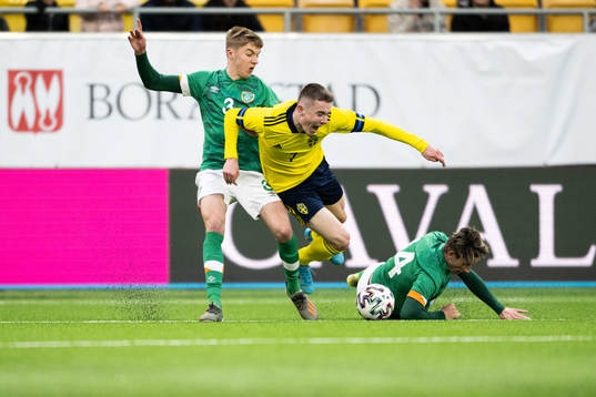 Joel Bagan and Oliver O'Neill compete with Patrik Wålemark of Sweden