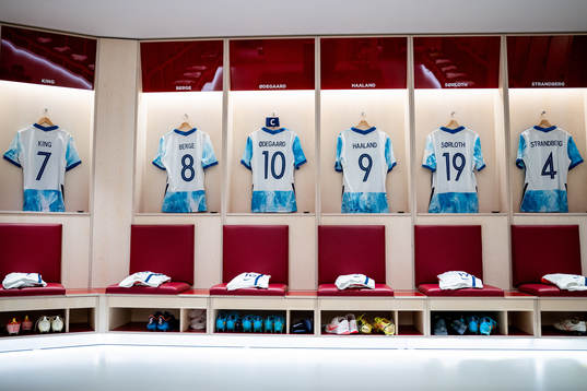 The kits of Joshua King, Sander Berge, Martin Ødegaard,