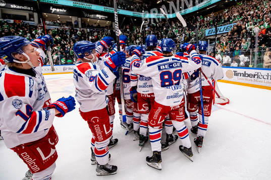 Oskarshamns spelarna jublar