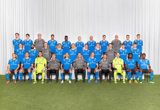  Oscar Murro, Kazper Karlsson, materialförvaltare Bertil Andersson, Marcus Olsson, Thomas Boakye, Pontus Carlsson, Simon Lundevall, Emil Tot-Wikström, sjukgymnast Simon Bakkioui, Jonathan Svedberg, Albin Ahlstrand. Mittenledet fr. v.: Erik Ahlstrand, Phil Ofosu-Ayeh, materialförvaltare Sven Karlsson, Taulant Parallangaj, Villiam Dahlström, Samuel Kroon, Andreas Bengtsson, målvaktstränare Dennis Nilsson, Alexander Johansson, Johan Gudmundsson. Sittande fr. v.Joel Allansson, Mikael Boman, Malkolm Nilsson Säfqvist, assisterande tränare/analytiker Per Olsson, Andreas Johansson, manager Magnus Haglund, Alexander Berntsson, assisterande tränare Johan Bergström, Malte Påhlsson, Joseph Baffo, Sadat Karim.