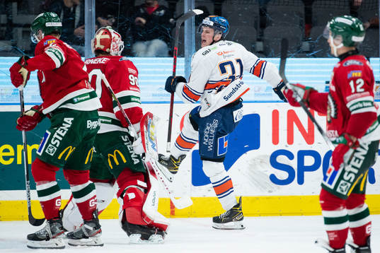 Växjös Olle Lycksell jublar