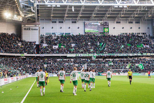 Hammarbys spelare jublar efter 2-0 för Hammarby