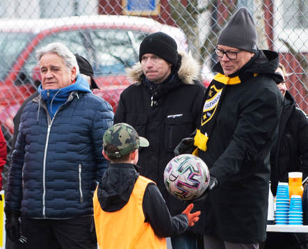 IFK Hässleholms Supporters Åke Johansson, Ola Persson och Stefan Svensson i matchen i div. 2 Södra Götaland mellan IFK Hässleholm och IFK Berga i Hässleholm 2 april 2022.