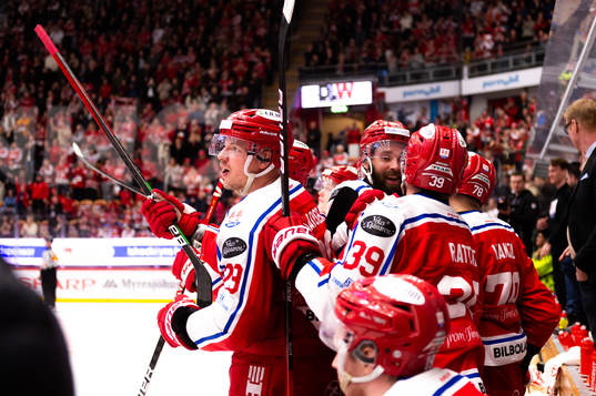 Timrås Morten Madsen jublar