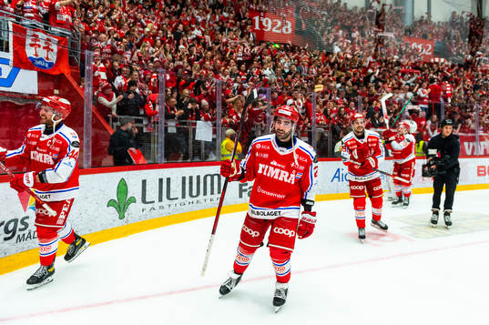 Timrås Morten Madsen jublar