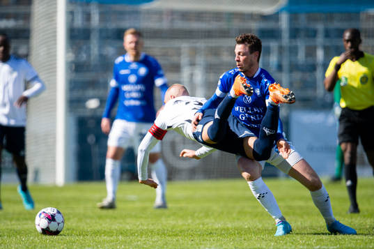 Trelleborgs Nicolas Mortensen och Utsiktens Jesper Brandt
