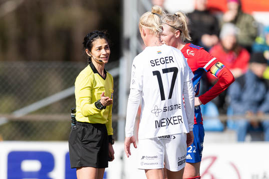 Domare Maral Mirzai Beni i samtal med Rosengårds Caroline