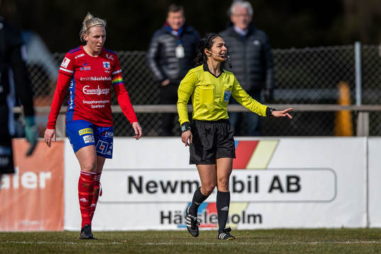 Vittsjös Sandra Adolfsson och domare Maral Mirzai Beni