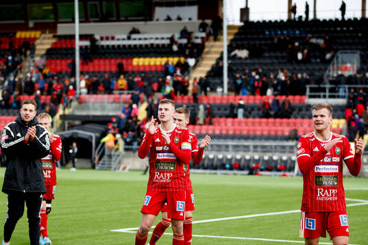 Skövde Filip Schyberg jublar