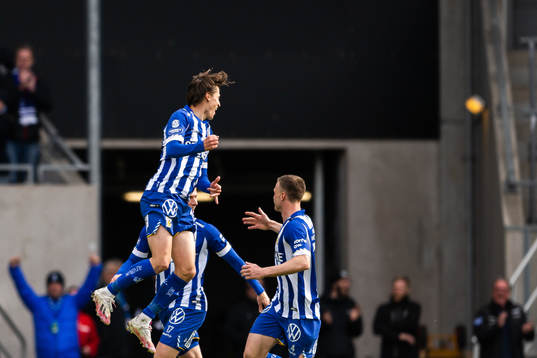 IFK Göteborgs Simon Thern jublar efter 1-0