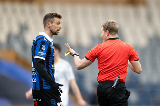 Sirius Filip Rogic reagerar på domslut från domare domare