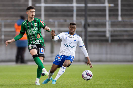 Varbergs Ismet Lushaku och IFK Norrköpings Abdulrazaq Ishaq
