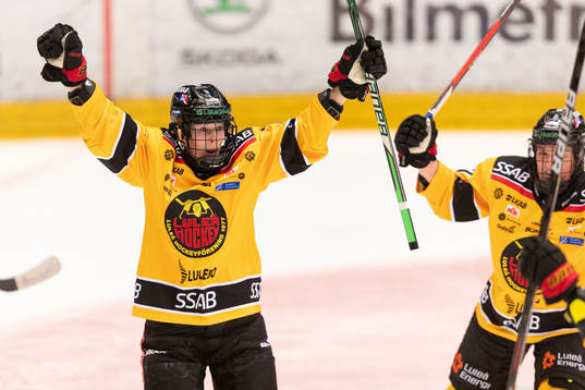 Luleås Jenna Pirttijärvi jublar