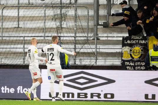 Mjällbys David Löfquist jublar efter 0-2