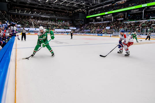 Rögles Valtteri Kemiläinen  och Oskarshamns Johannes