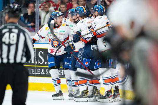 Växjös Richard Gynge jublar