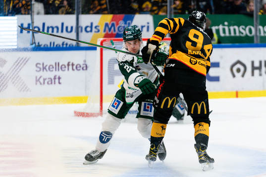 Färjestads Joel Nyström och Skellefteås Linus Karlsson