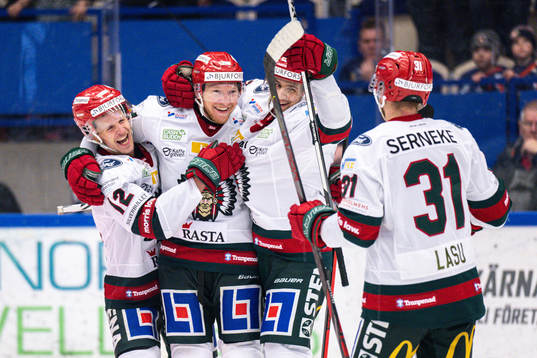 Frölundas Max Friberg Andreas Borgman jublar