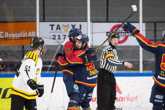 Djurgårdens Liam Öhgren jublar