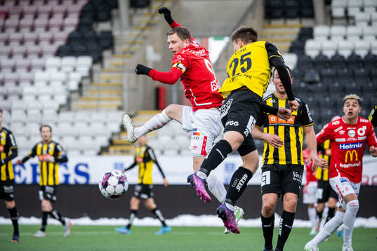 Degerfors Johan Bertilsson och Häckens Kristoffer Lund