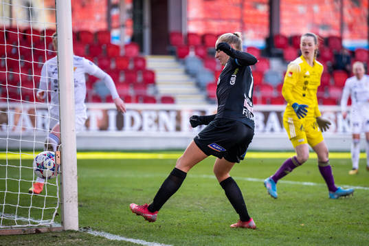 Växjös Hanna Stokki gör 4-0