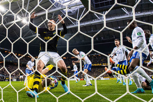 s Nabil Bahoui under fotbollsmatchen i Allsvenskan mellan AIK och IFK Norrköping den 10 april 2022 i Stockholm. 