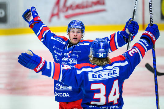 Oskarshamns Jonas Engström jublar