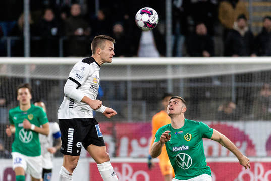 Örebros Benjamin Hjertstrand och Jönköpings Marko Nikolic