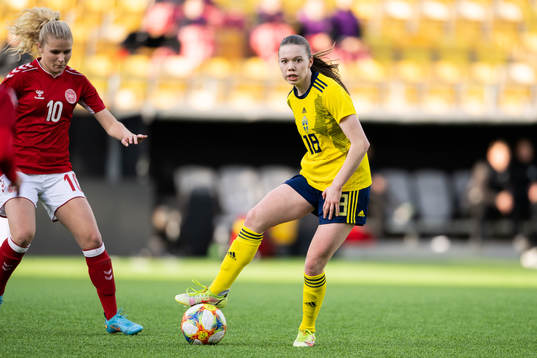 Danmarks Emilie Byrnak och Sveriges Bea Sprung