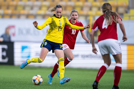 Sveriges Ellen Wangerheim och Danmarks Emilie Byrnak