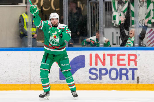 Rögles Valtteri Kemiläinen jublar