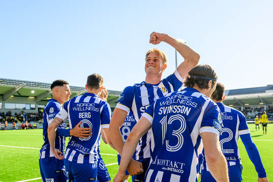 IFK Göteborgs Oscar Vilhelmsson jublar