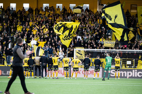 Elfsborgs spelare tackar publiken