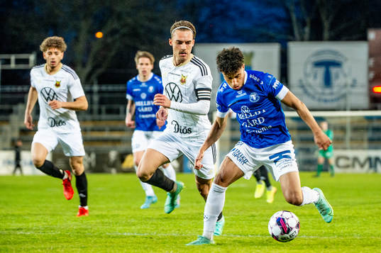 Östersunds Felix Hörberg mot Trelleborgs Othmane Salama