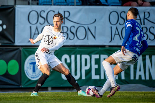 Östersunds Felix Hörberg mot Trelleborgs Simon Amin