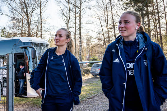 Djurgårdens Tove Almqvist och Ebba Wieder