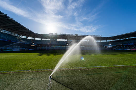 Planen vattnas på Gamla Ullevi