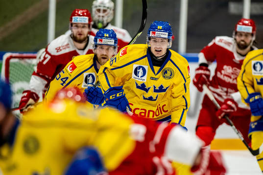 Nils Åman of Sweden