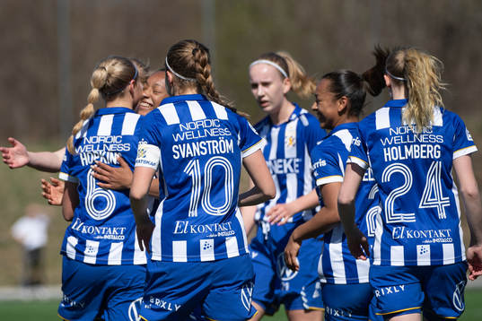 IFK Göteborgs spelare jublar