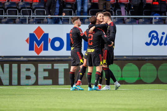 Östersunds Cesar Weilid Felix Hörberg  jublar