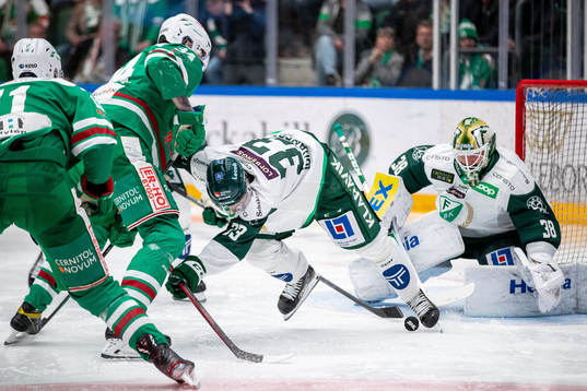 Rögles Adam Edström och Färjestads Albert Johansson