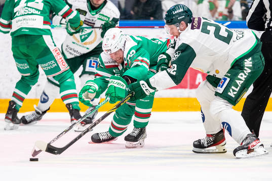 Rögles Valtteri Kemiläinen och Färjestads Per Åslund