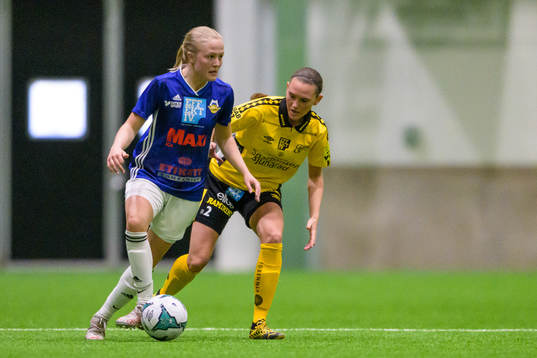 Mariedals Elina Lidberg och Elfsborgs Wilda Johansson