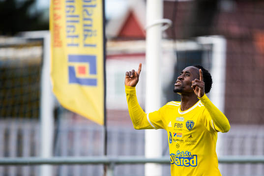 Falkenbergs Godwin Aguda jublar