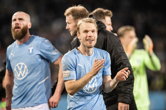 Malmö FFs Oscar Lewicki jublar
