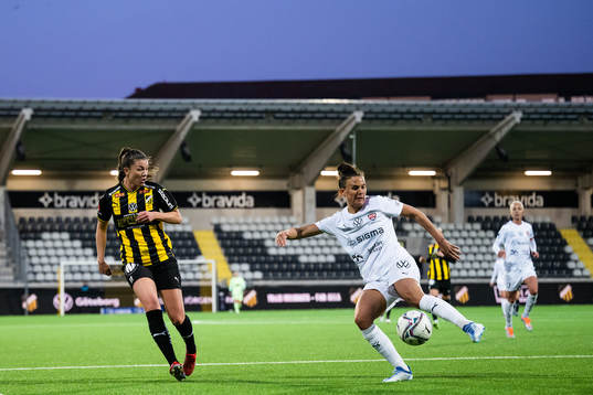 Häckens Pauline Hammarlund och Rosengårds Katrine Veje